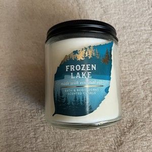 Bath & and Body Works Frozen Lake Single Wick Candle 7 oz. NEW! RETIRED